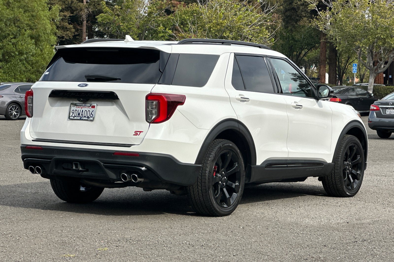Certified 2022 Ford Explorer ST w/ Equipment Group 401A AWD/4WD image 3