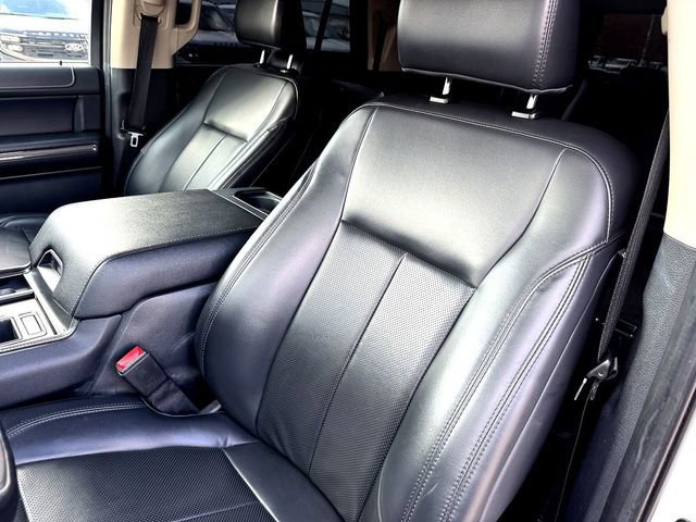 Certified 2022 Ford Expedition Max XLT image 10