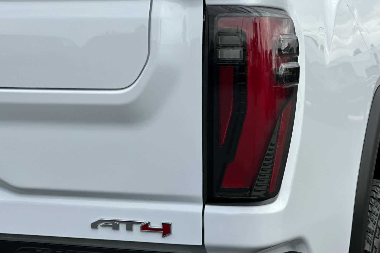 Used 2025 GMC Sierra 2500 AT4 AWD/4WD image 26