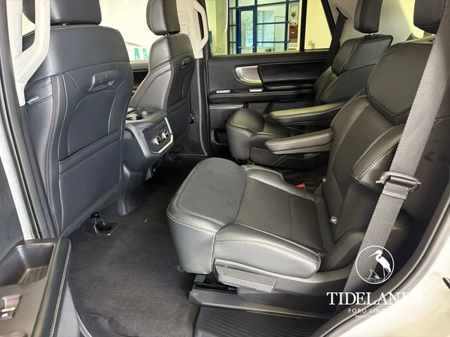 Certified 2025 Ford Expedition Platinum AWD/4WD image 30