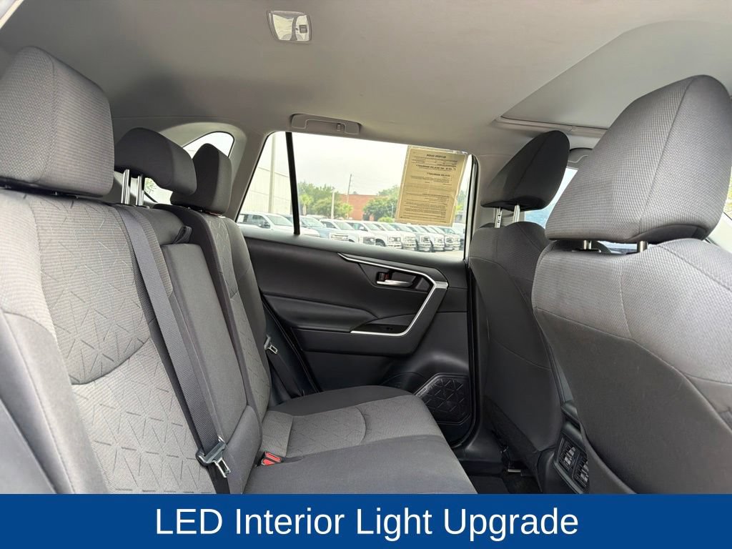 Used 2021 Toyota RAV4 XLE w/ Convenience Package FWD image 15