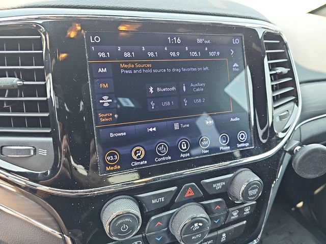 Used 2020 Jeep Grand Cherokee Limited RWD image 25