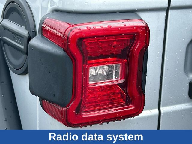 Used 2024 Jeep Wrangler Unlimited Rubicon AWD/4WD image 12