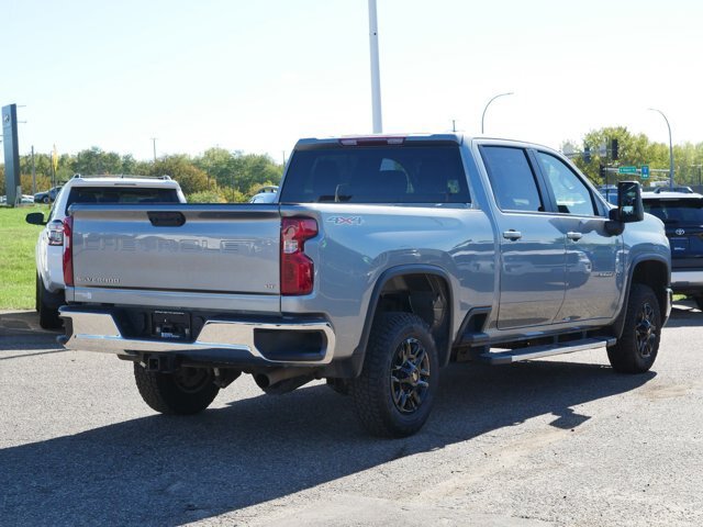 Used 2025 Chevrolet Silverado 2500 LT w/ Convenience Package AWD/4WD image 3