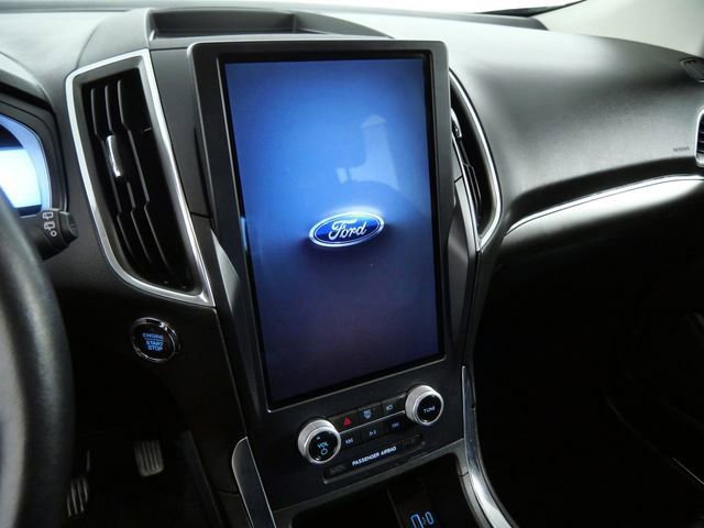 Certified 2023 Ford Edge Titanium AWD/4WD image 18