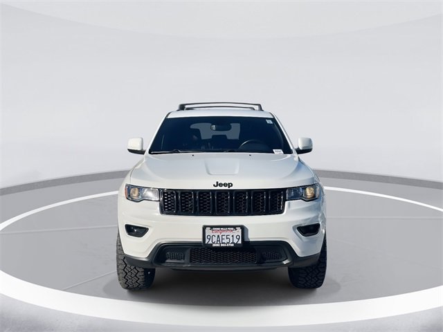 Used 2022 Jeep Grand Cherokee Laredo X image 2