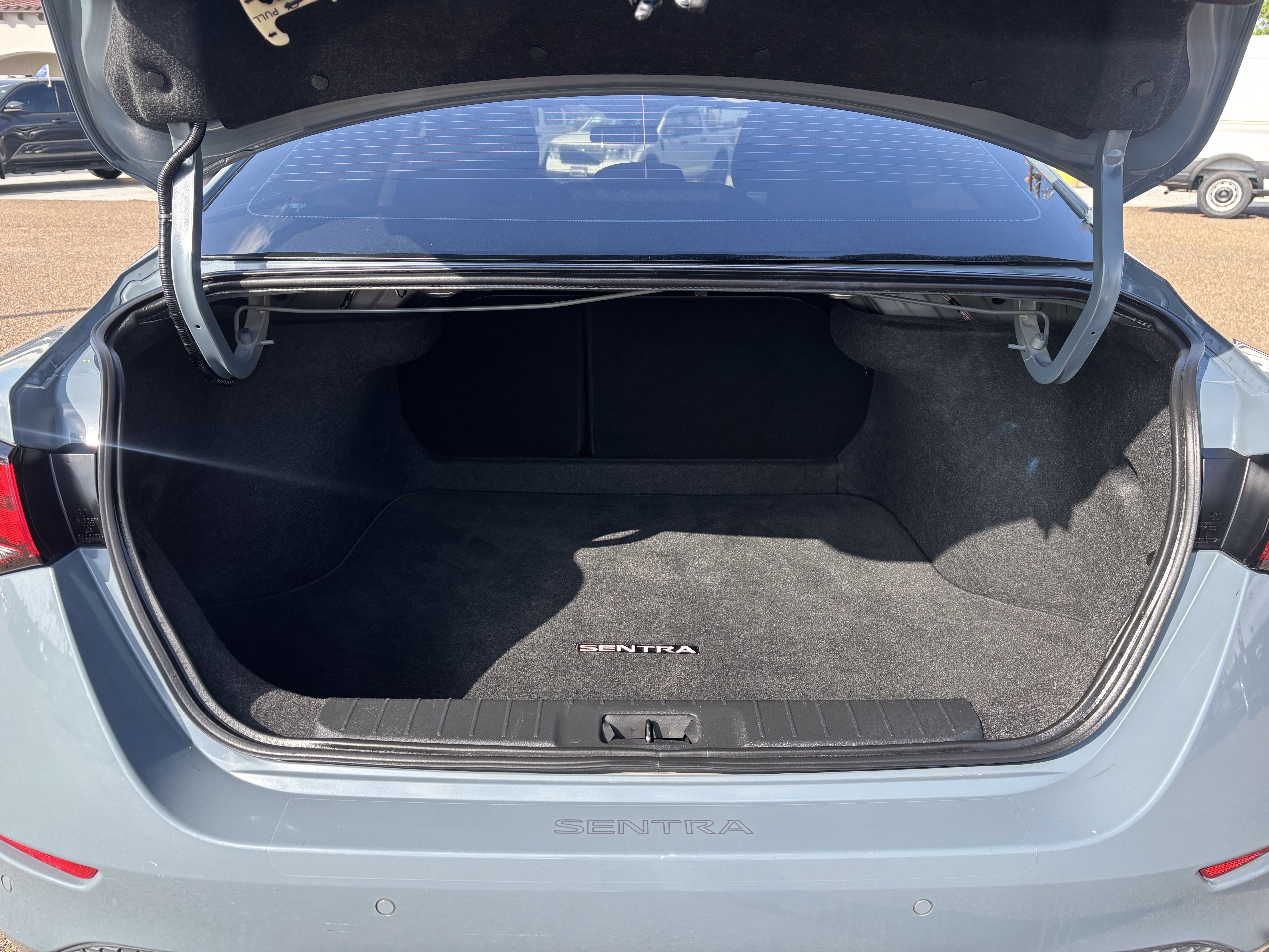 Used 2025 Nissan Sentra SV FWD image 18