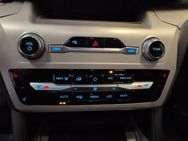 Certified 2023 Ford Explorer XLT w/ Equipment Group 202A AWD/4WD image 23