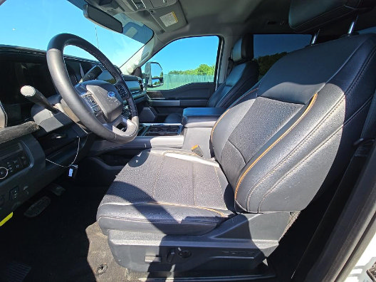 Certified 2025 Ford F250 Lariat w/ Tremor Off-Road Package AWD/4WD image 8