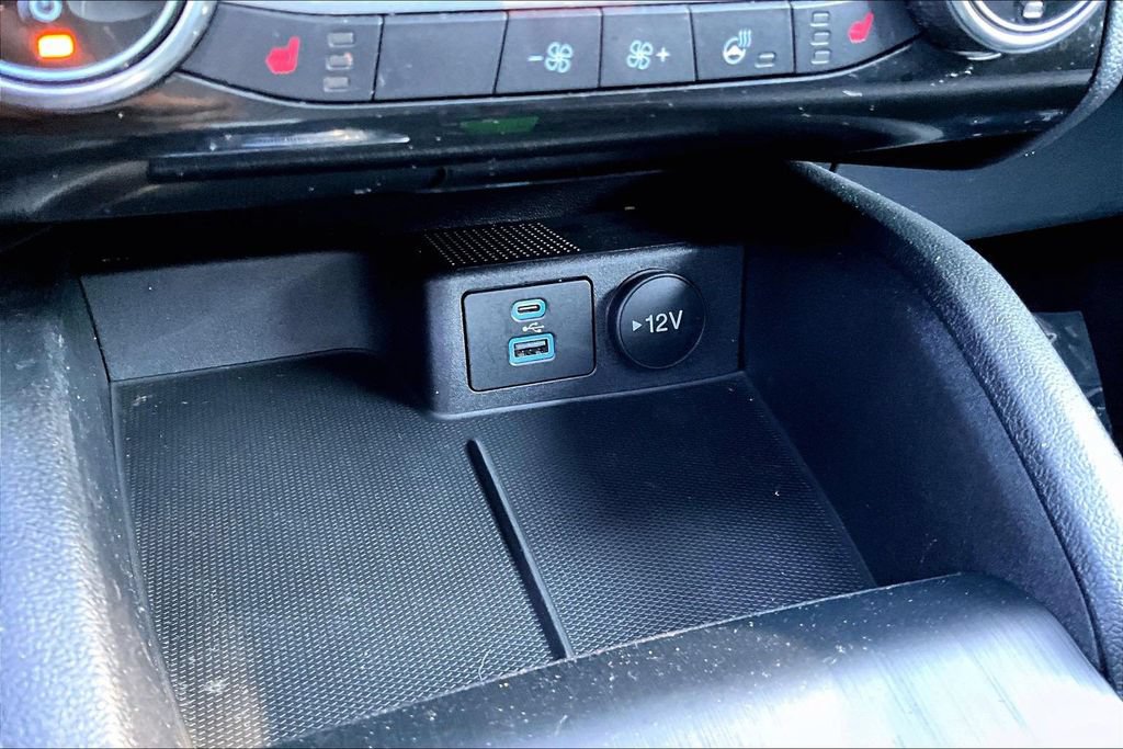 Certified 2022 Ford Escape SE w/ SE Sport Appearance Package FWD image 27