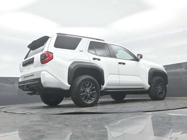 Used 2025 Toyota 4Runner SR5 AWD/4WD image 23