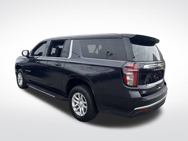Used 2024 Chevrolet Suburban LT image 3