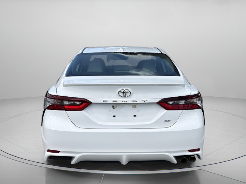 Used 2024 Toyota Camry SE w/ Convenience Package FWD image 4