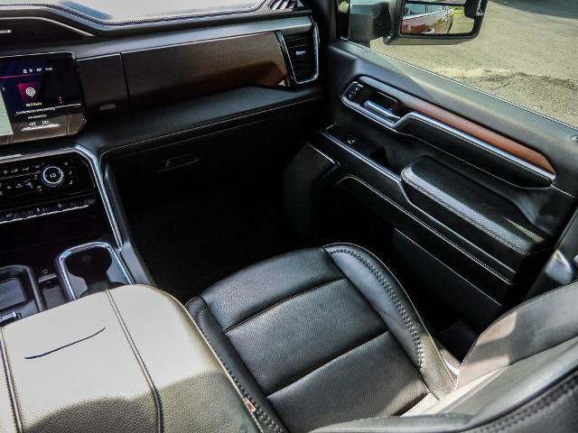 Used 2024 GMC Sierra 2500 Denali w/ Denali Reserve Package AWD/4WD image 37