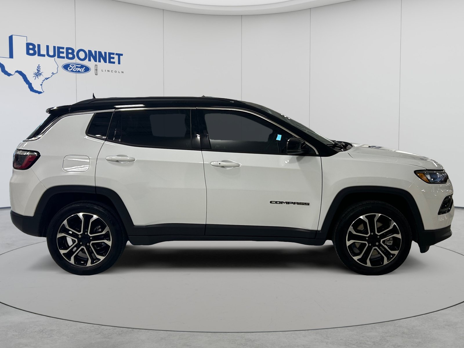 Used 2024 Jeep Compass Limited AWD/4WD image 4