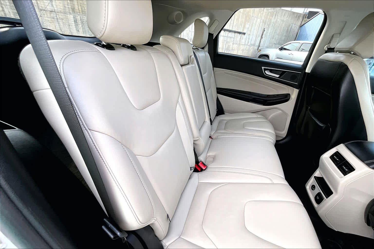 Certified 2021 Ford Edge Titanium FWD image 20