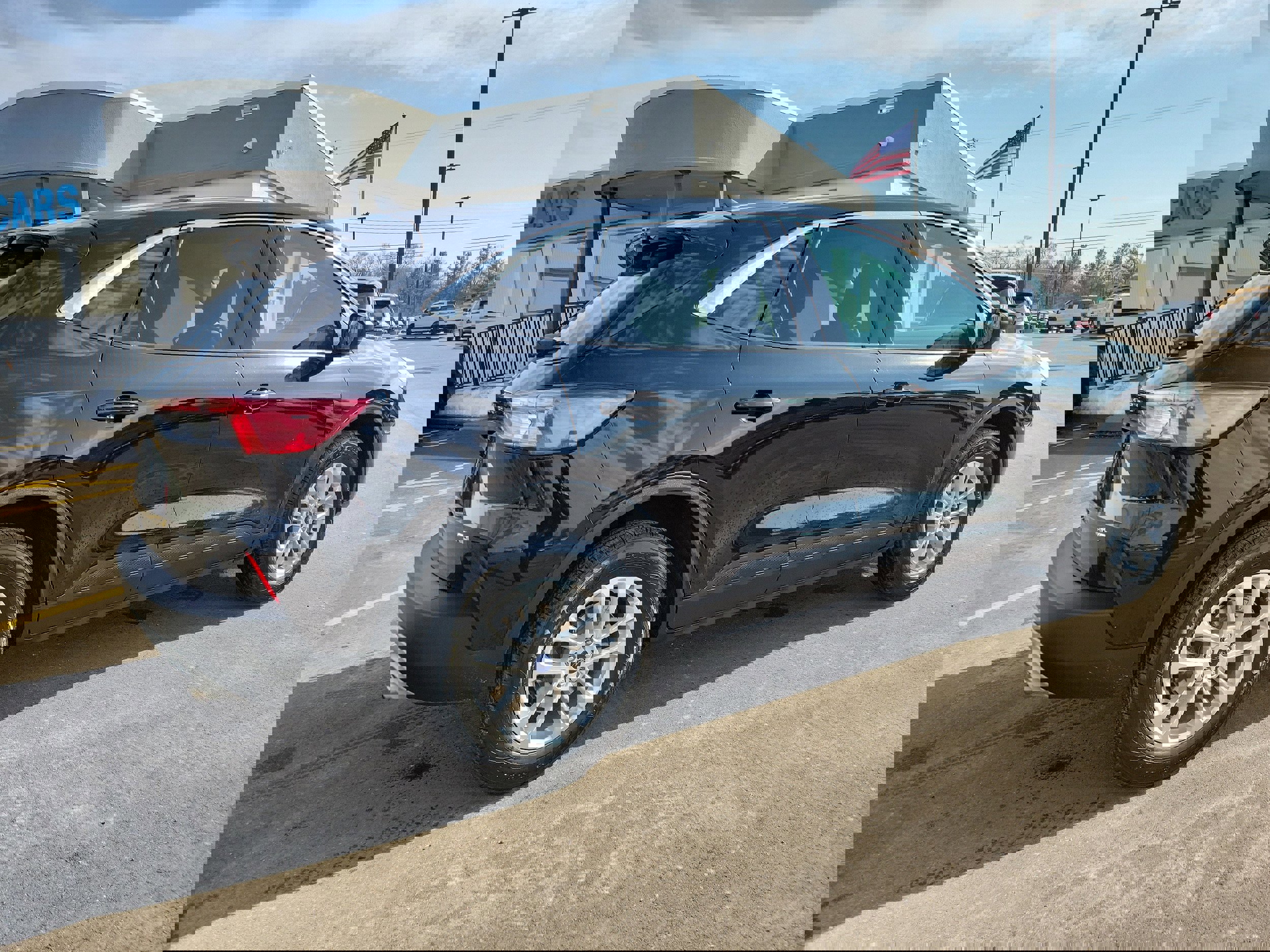 Certified 2022 Ford Escape SE w/ Convenience Package AWD/4WD image 3