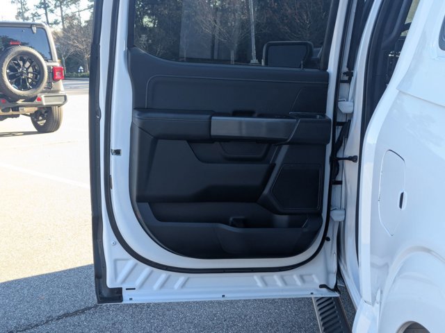 Certified 2022 Ford F150 XLT w/ Equipment Group 302A High image 29