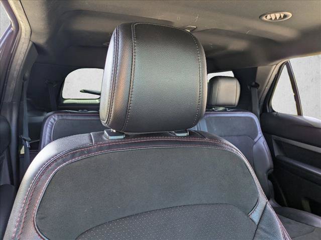 Certified 2018 Ford Explorer XLT w/ Equipment Group 202A FWD image 14
