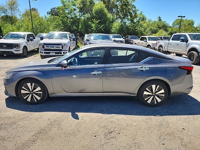 Used 2022 Nissan Altima 2.5 SV image 2