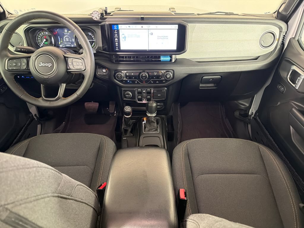 Used 2024 Jeep Wrangler Unlimited w/ Convenience Group AWD/4WD image 21