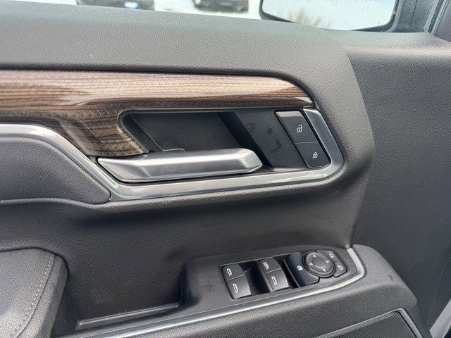 Used 2025 Chevrolet Silverado 1500 LT image 12