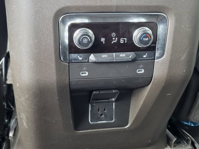 Used 2023 GMC Yukon XL SLT w/ SLT Premium Package RWD image 18