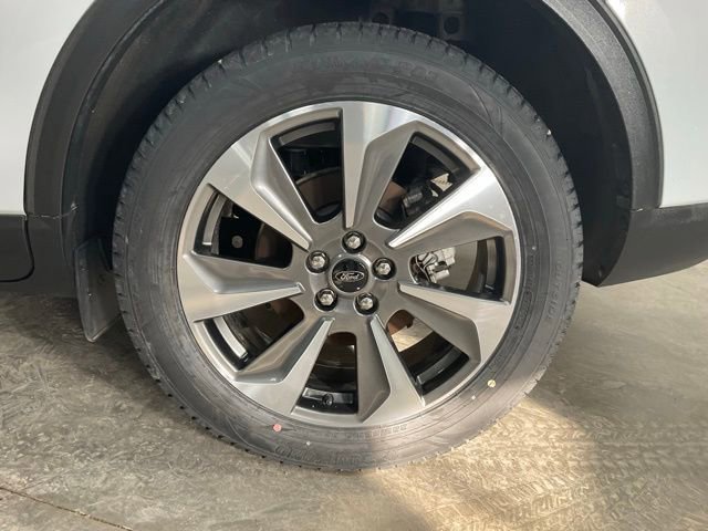 Certified 2025 Ford Escape Platinum image 15