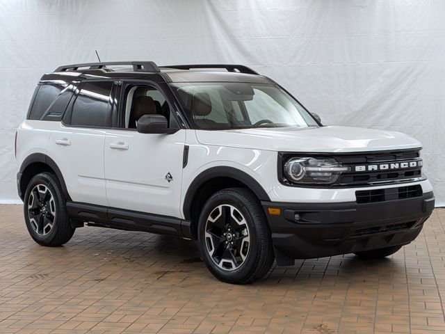 Certified 2024 Ford Bronco Sport Outer Banks w/ Tech Package AWD/4WD image 1