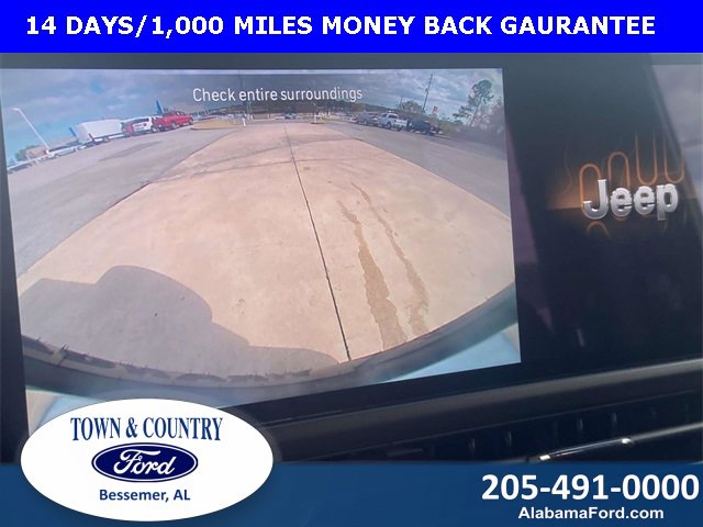 Used 2025 Jeep Wrangler Sport image 15