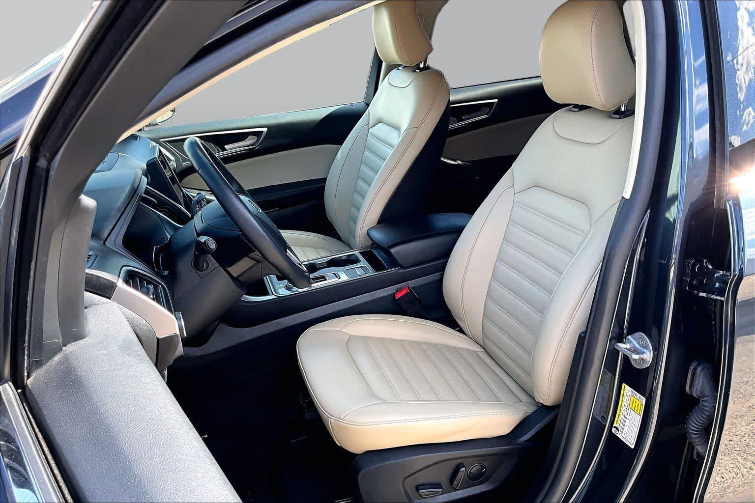 Certified 2024 Ford Edge SEL w/ Convenience Package AWD/4WD image 8