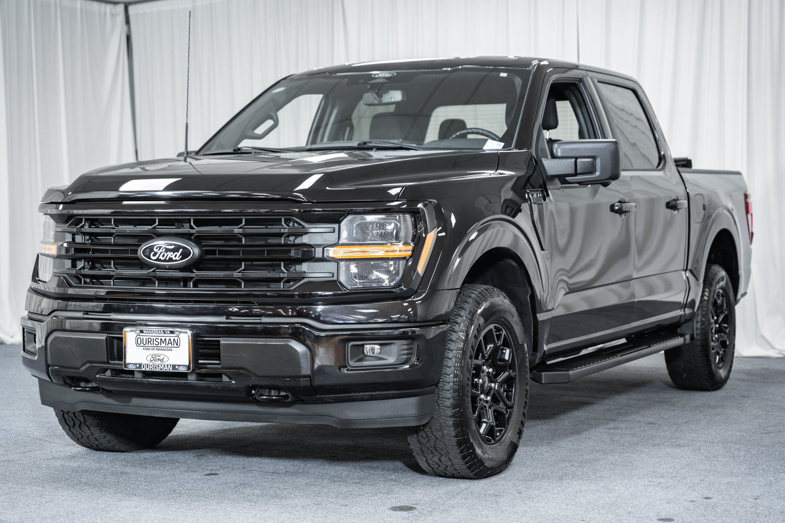 Certified 2024 Ford F150 XLT w/ XLT Black Appearance Package AWD/4WD image 3