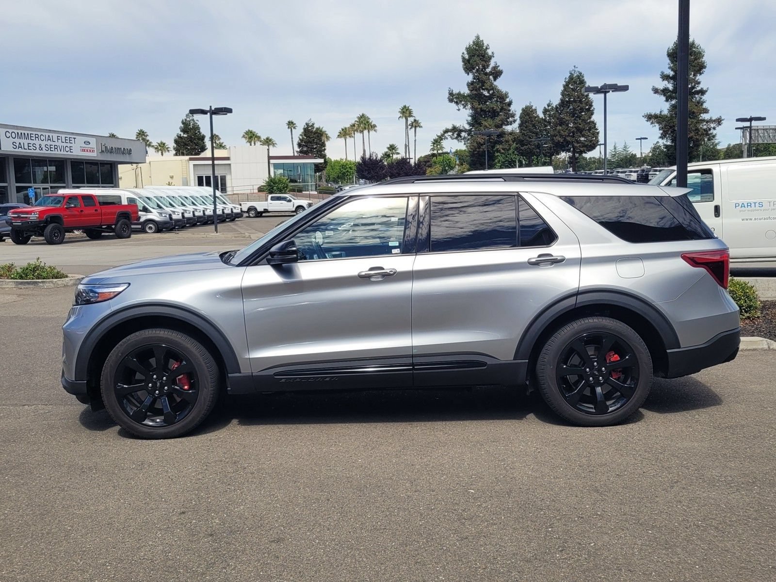 Certified 2024 Ford Explorer ST w/ Equipment Group 401A AWD/4WD image 7