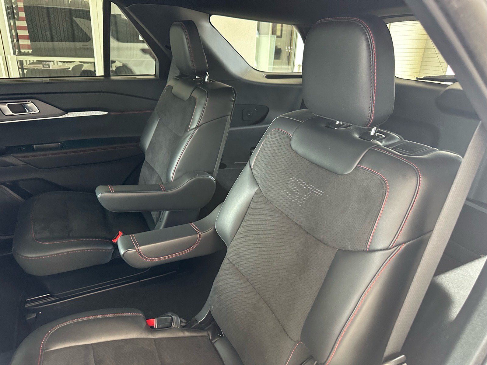 Certified 2025 Ford Explorer ST RWD image 22