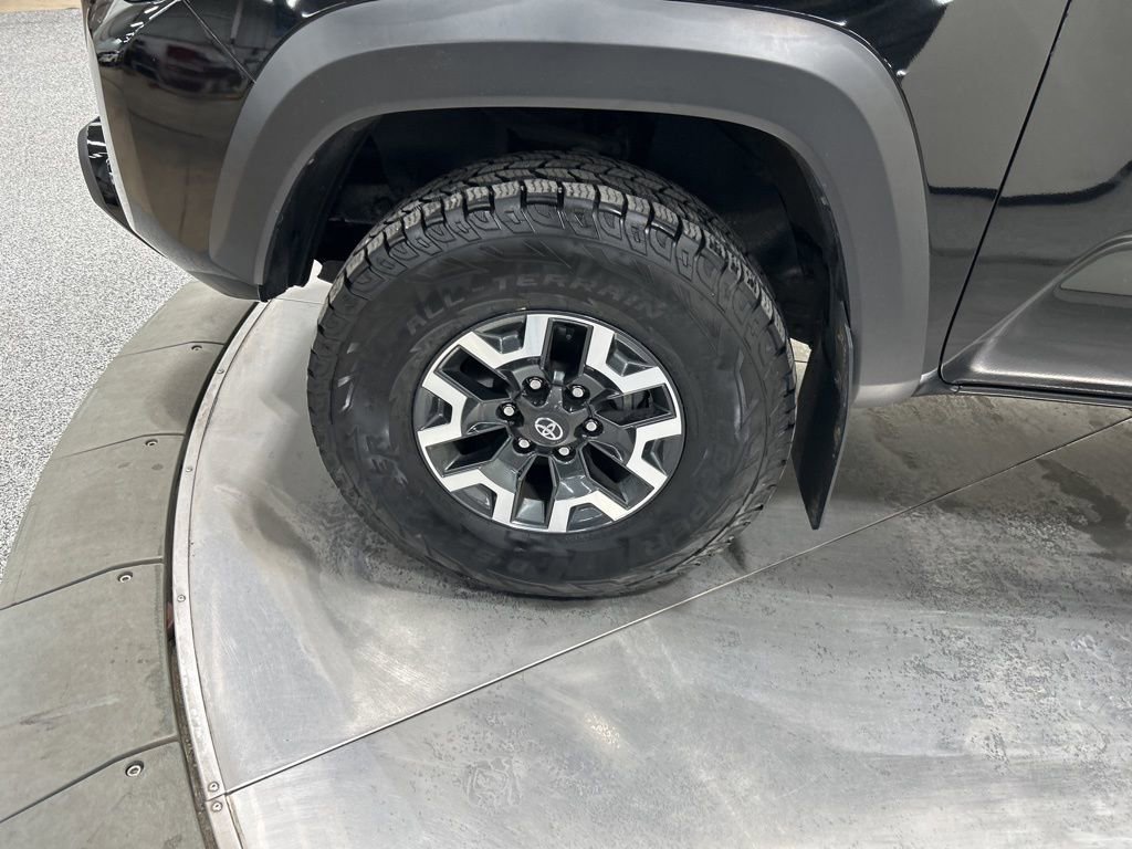Used 2023 Toyota Tacoma TRD Off-Road w/ TRD Premium Off Road Package image 27