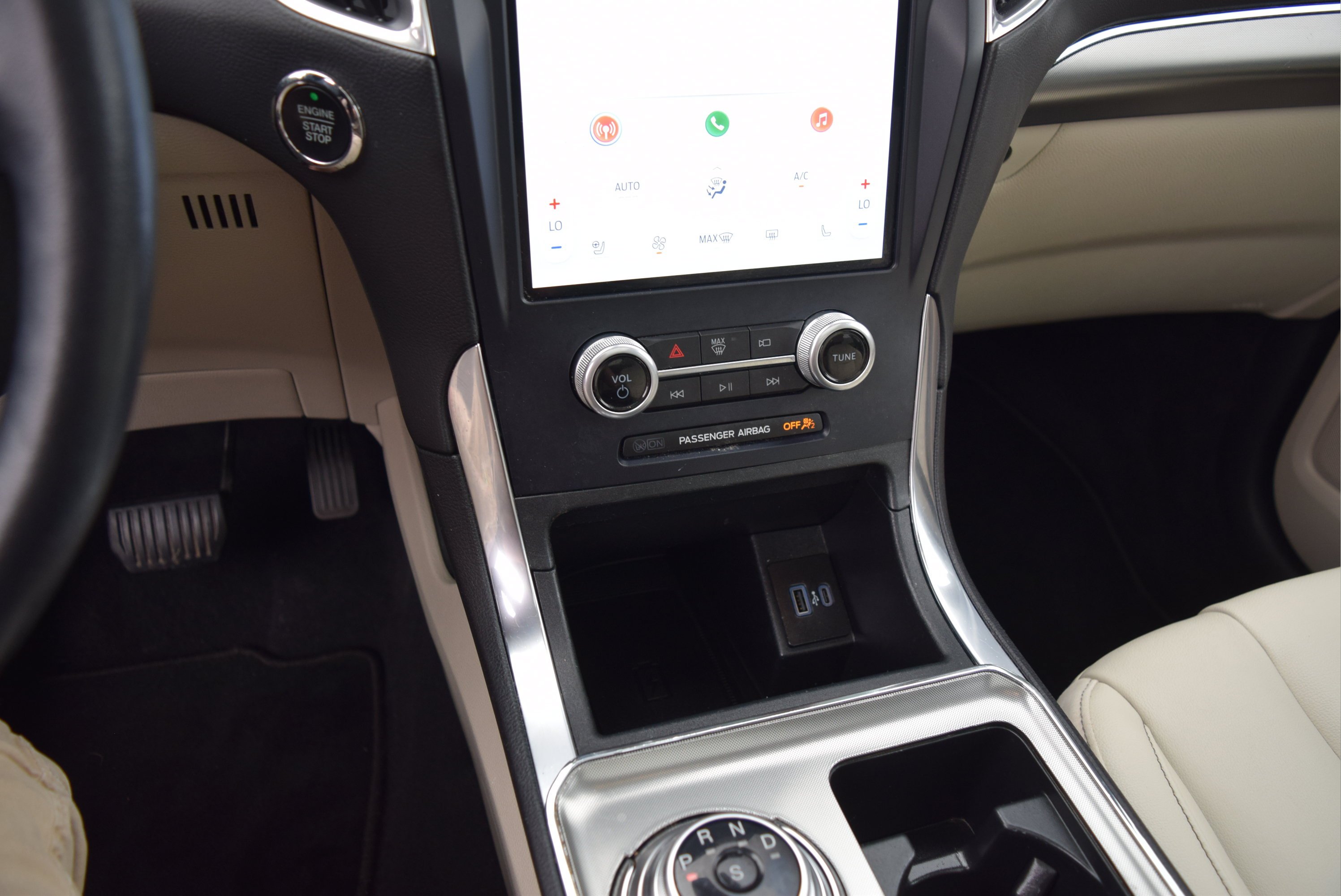Certified 2022 Ford Edge Titanium AWD/4WD image 16