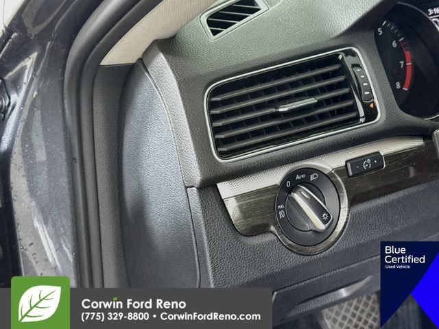 Used 2018 Volkswagen Passat 2.0T SE FWD image 13