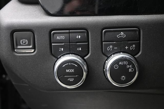 Used 2023 GMC Sierra 1500 SLE w/ X31 Off-Road Package AWD/4WD image 8