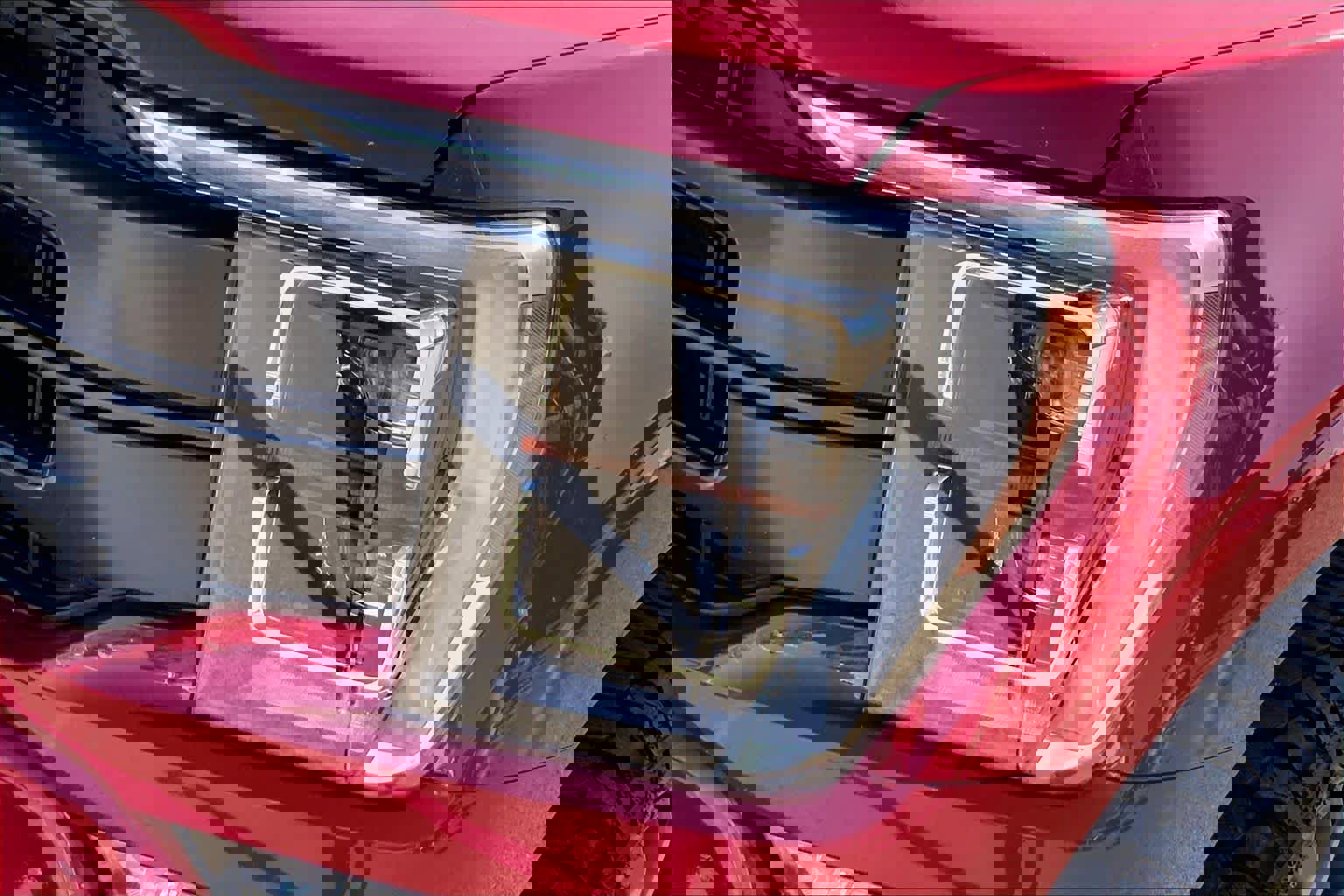 Certified 2023 Ford F150 Lariat w/ Equipment Group 502A High image 28