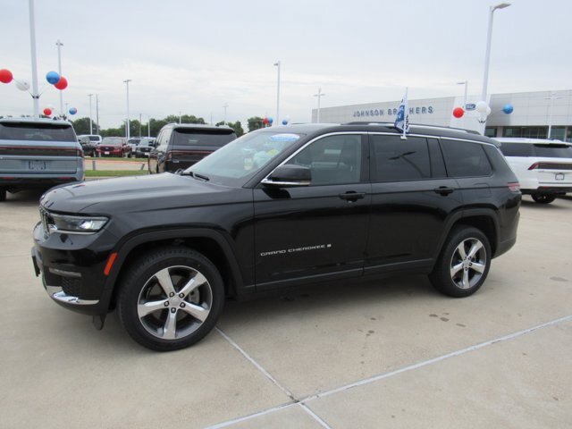 Used 2021 Jeep Grand Cherokee L Limited RWD image 3