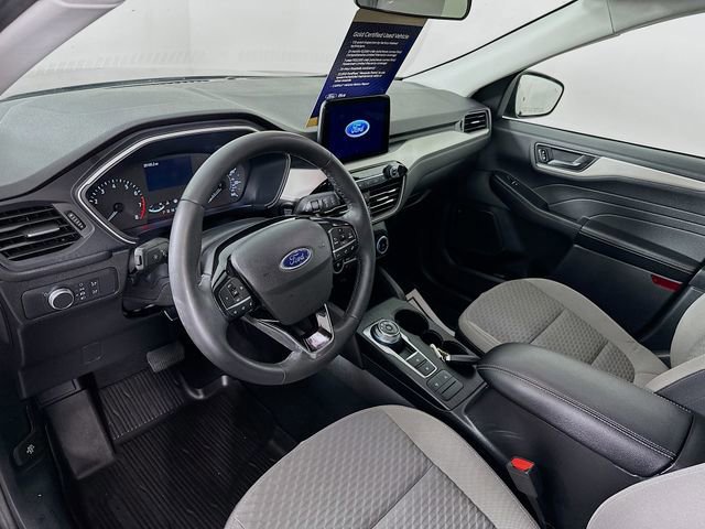 Certified 2022 Ford Escape SE w/ SE Sport Appearance Package image 15