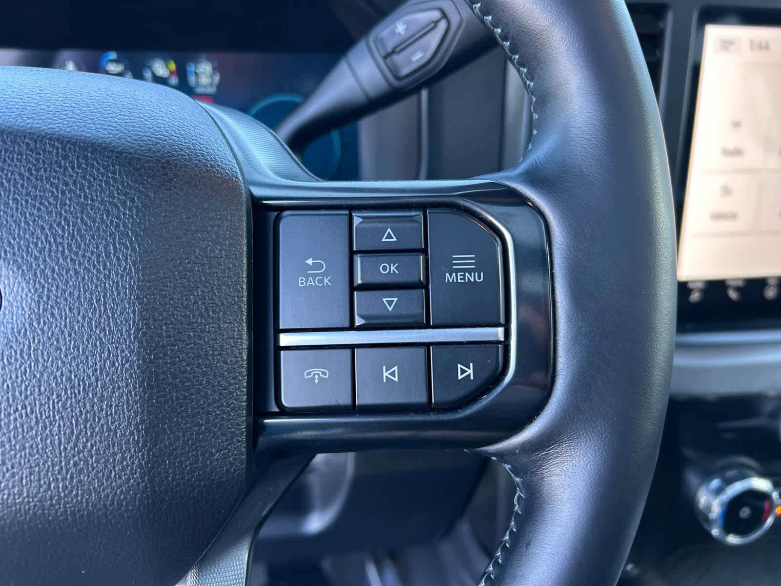 Certified 2025 Ford F350 Platinum image 34