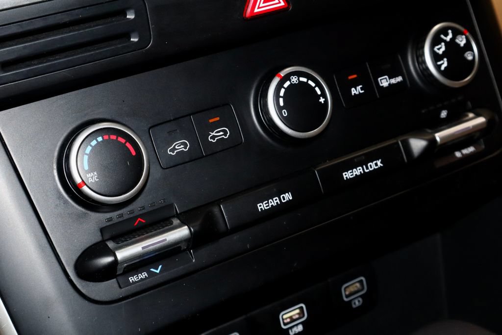 Used 2024 Kia Carnival LX FWD image 33