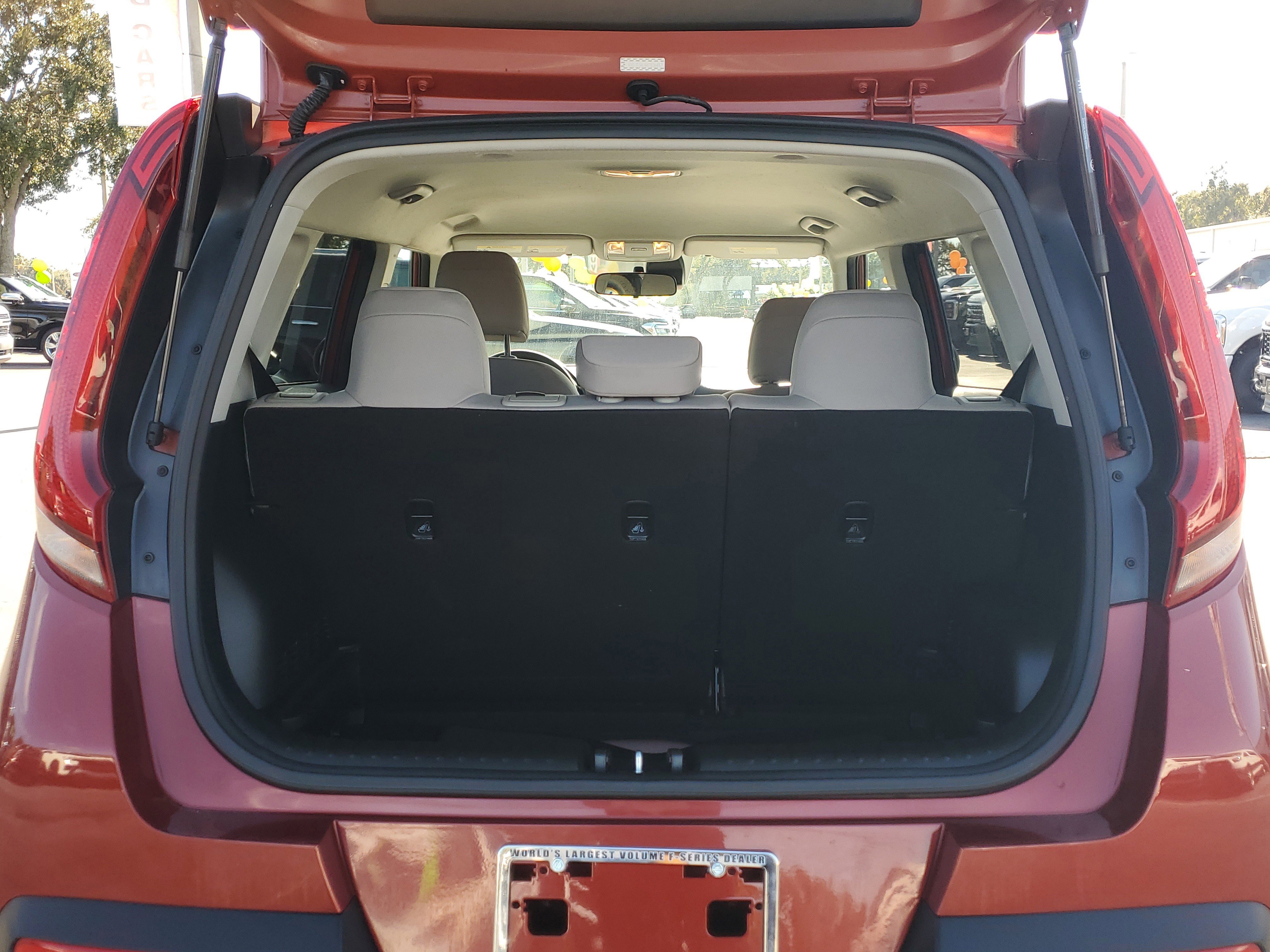 Used 2022 Kia Soul LX w/ Technology Package image 10