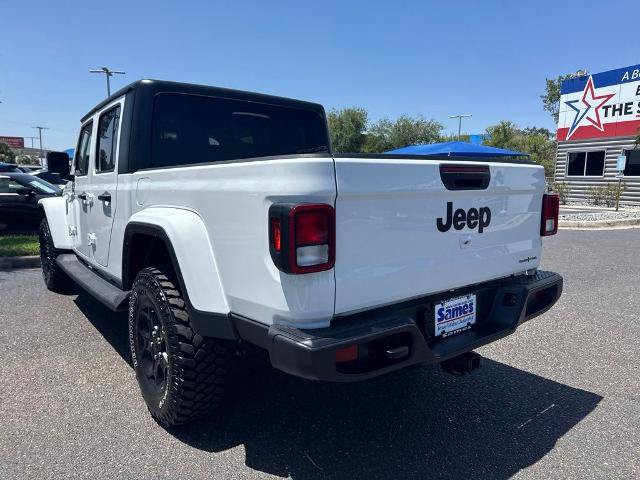 Used 2023 Jeep Gladiator Sport AWD/4WD image 3