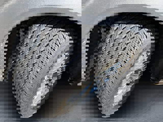 Certified 2022 Ford Explorer XLT w/ Equipment Group 202A image 20