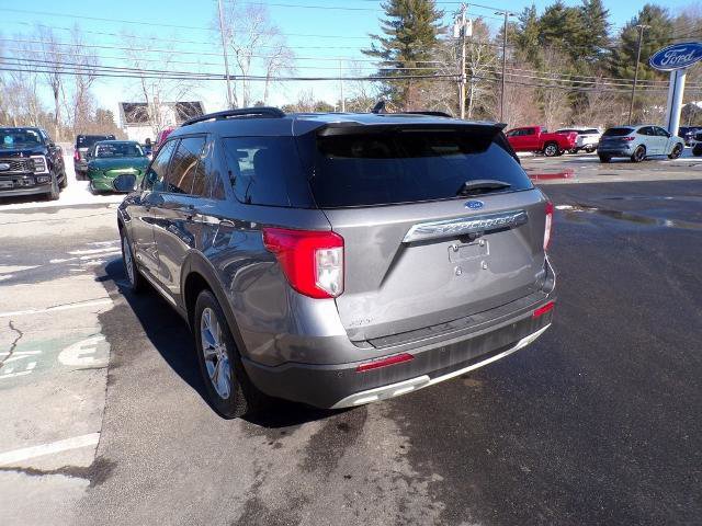 Certified 2022 Ford Explorer XLT w/ Equipment Group 202A image 3