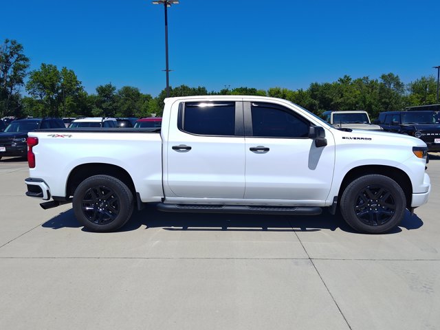 Used 2023 Chevrolet Silverado 1500 Custom w/ Rally Edition AWD/4WD image 5