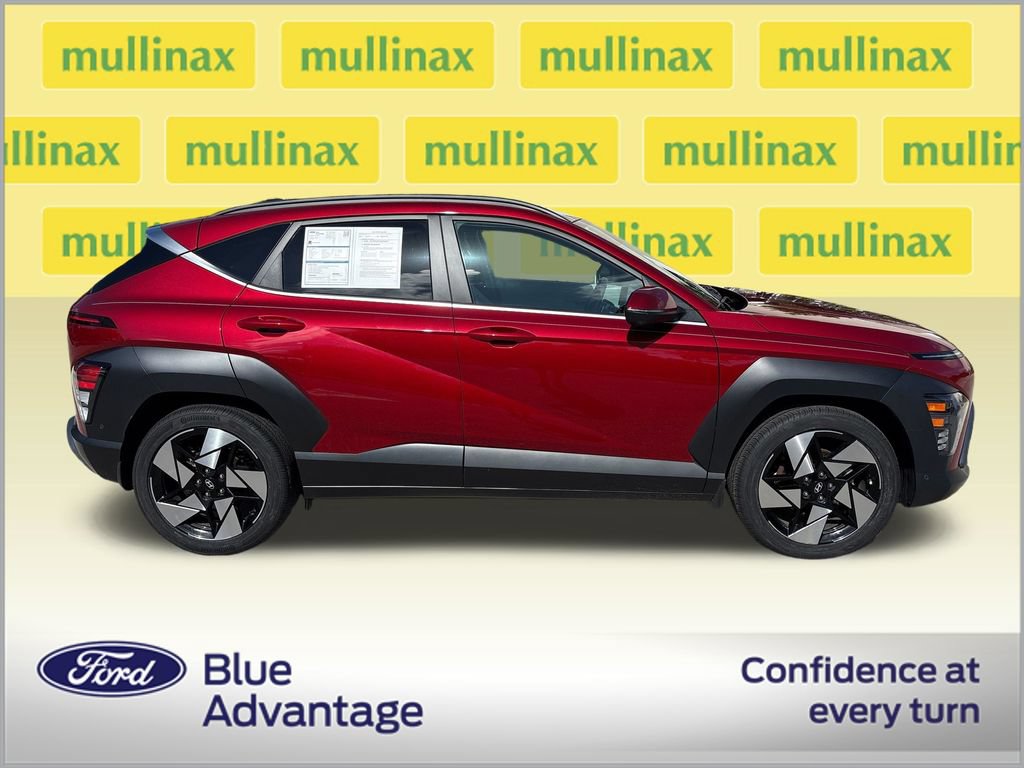 Used 2025 Hyundai Kona Limited FWD image 2