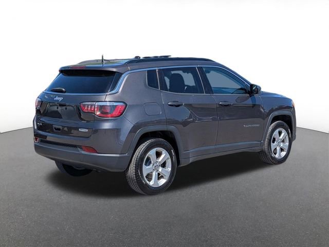 Used 2020 Jeep Compass Latitude w/ Cold Weather Group AWD/4WD image 3